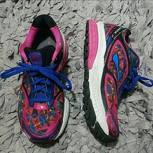 BROOKS ghost 7
